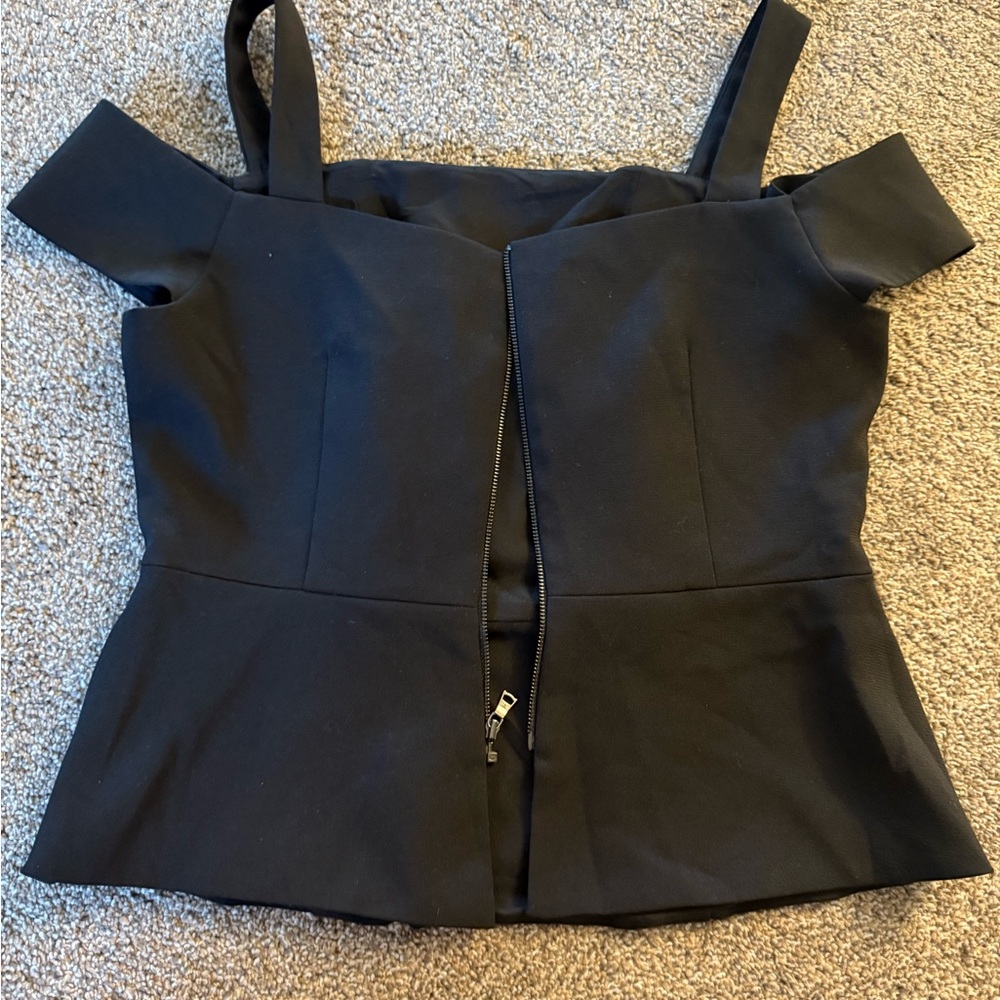 BCBGMAXAZRIA Black Emelya Cold-shoulder top Sz M - Picture 6 of 8